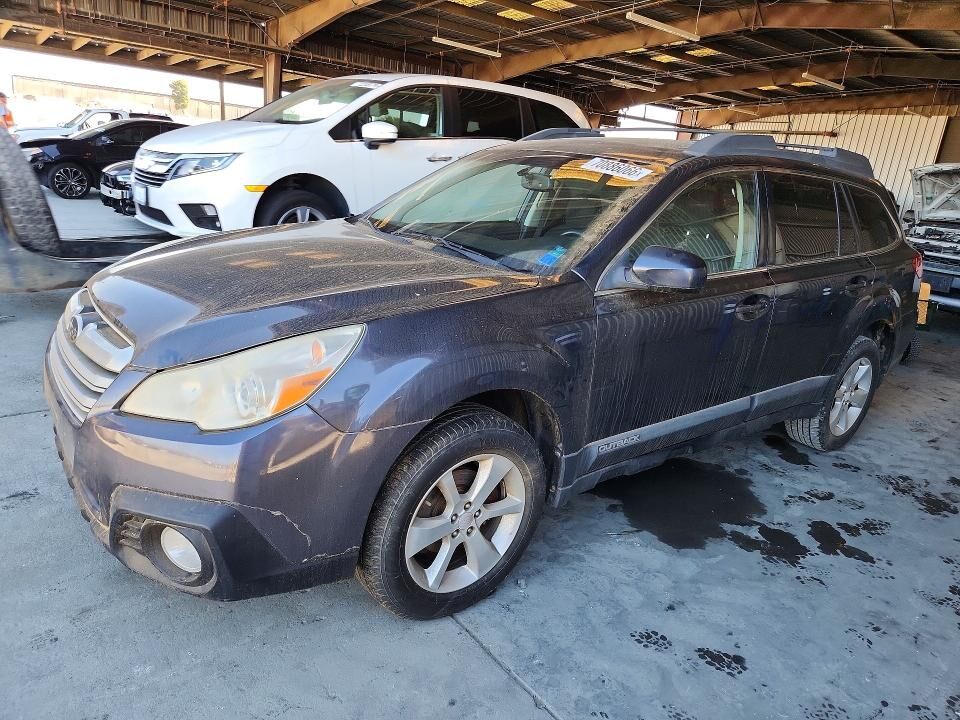 2013 SUBARU Outback
