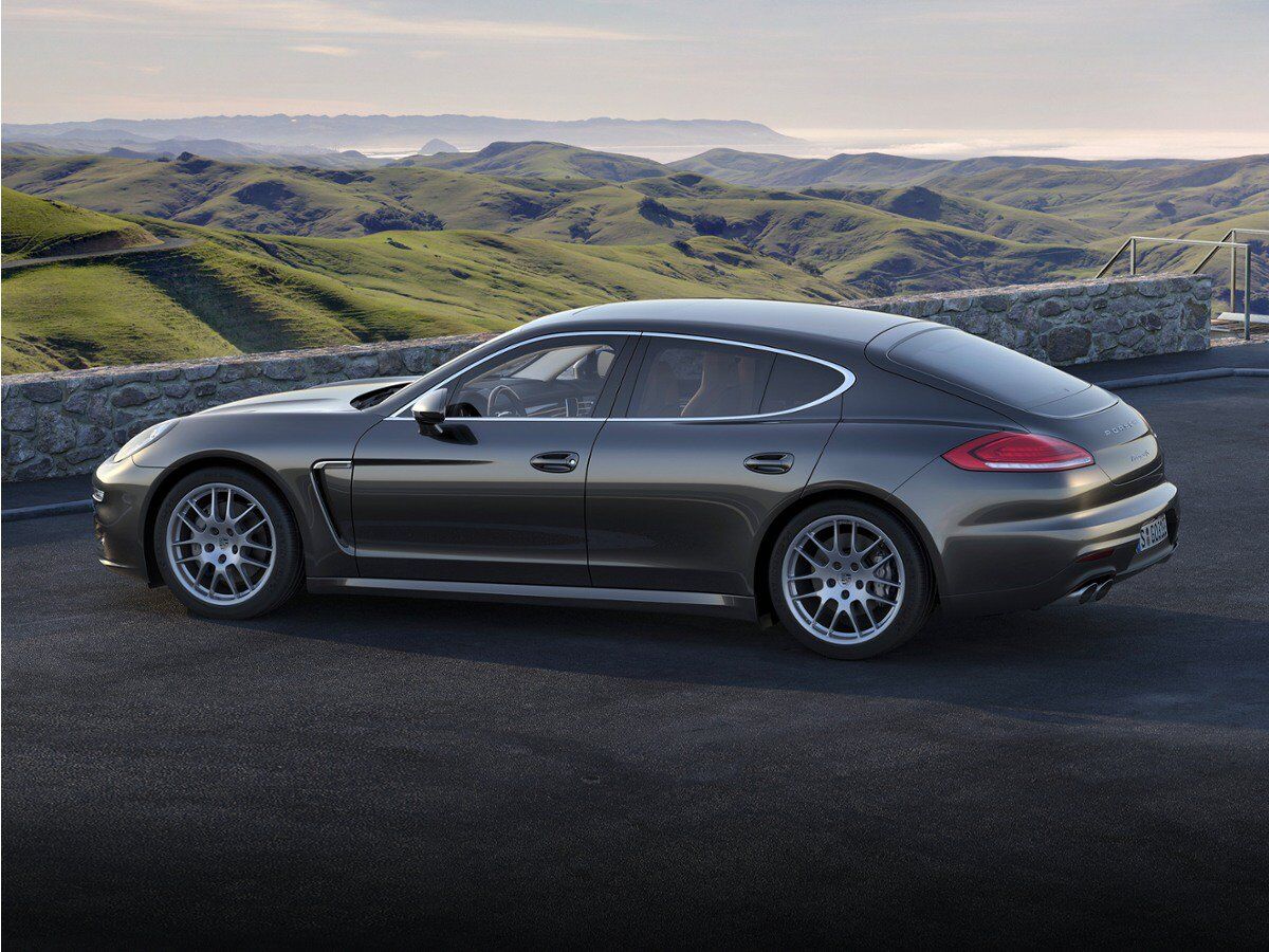 2015 PORSCHE Panamera