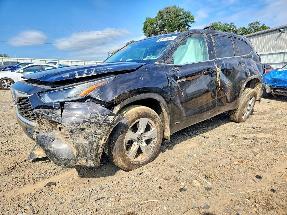 2021 TOYOTA Highlander