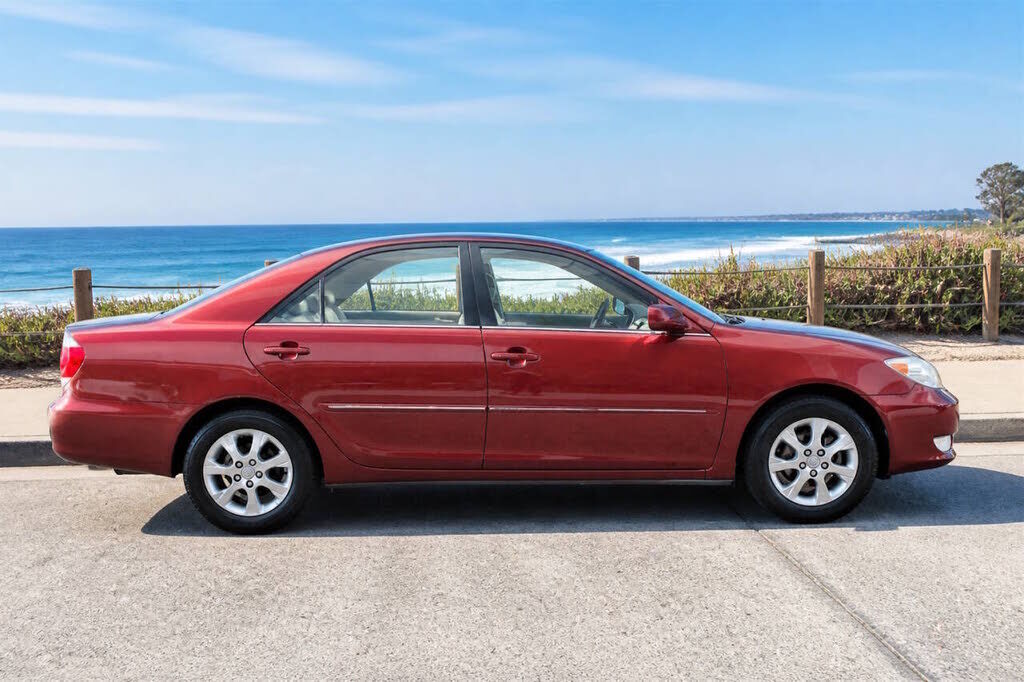 2005 TOYOTA Camry