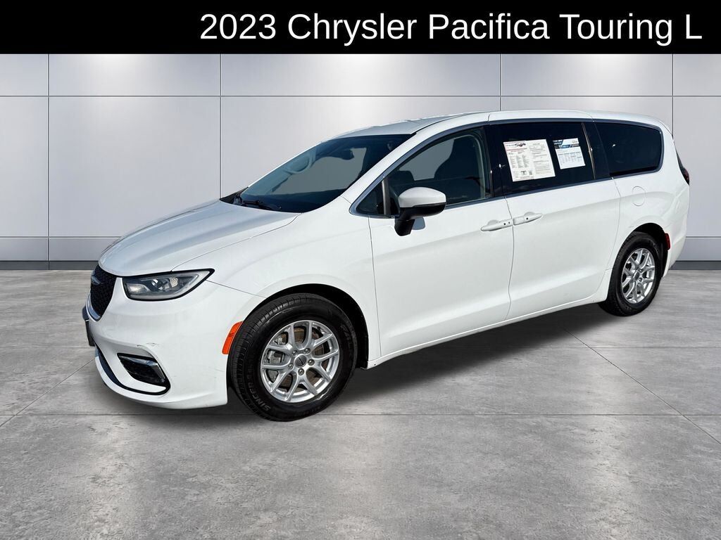 2023 CHRYSLER Pacifica