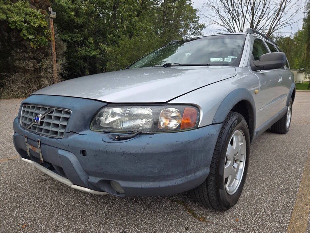 2004 VOLVO XC70