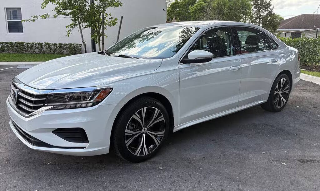 2022 VOLKSWAGEN Passat