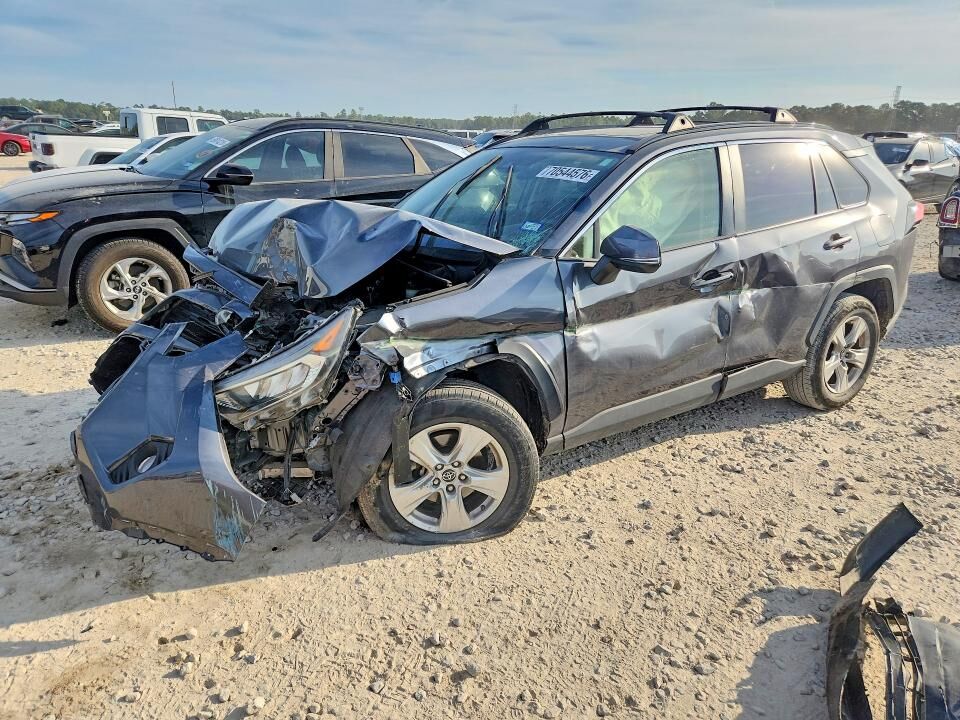 2019 TOYOTA RAV4