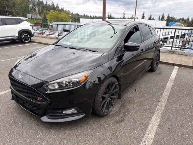 2017 FORD Focus