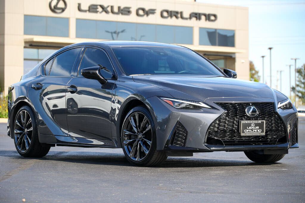 2025 LEXUS IS