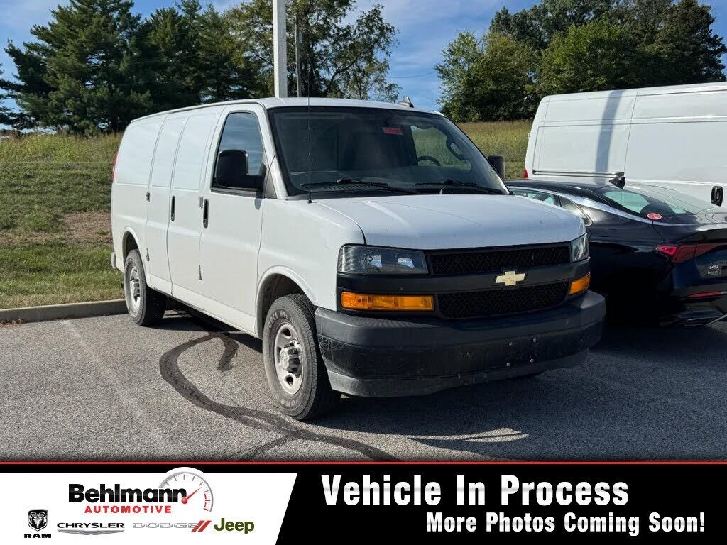2020 CHEVROLET Express