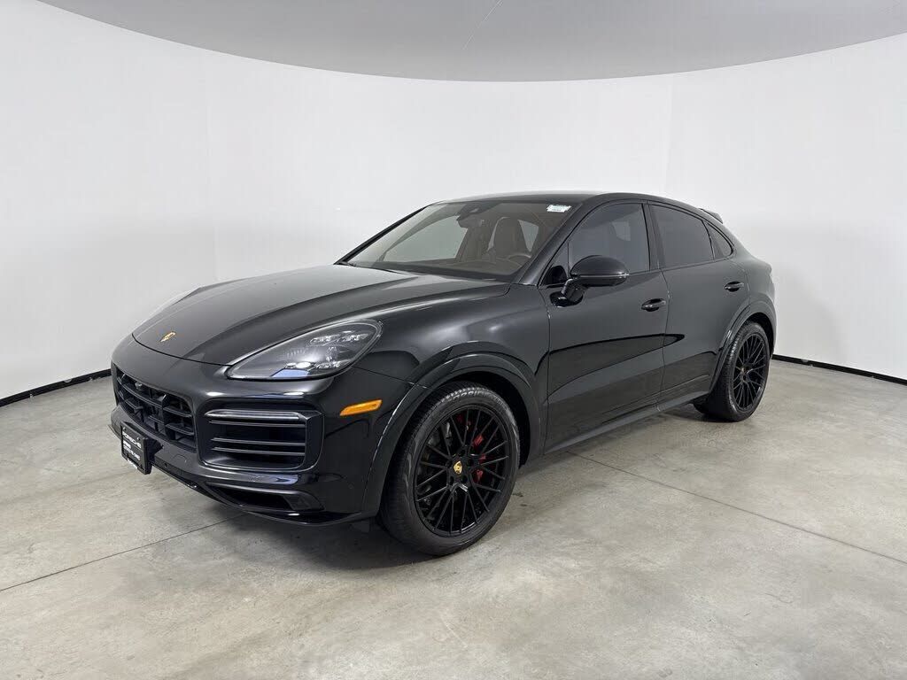 2023 PORSCHE Cayenne