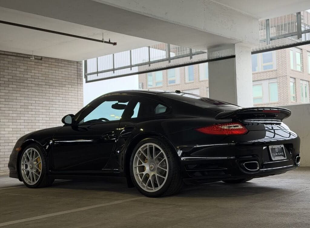 2011 PORSCHE 911