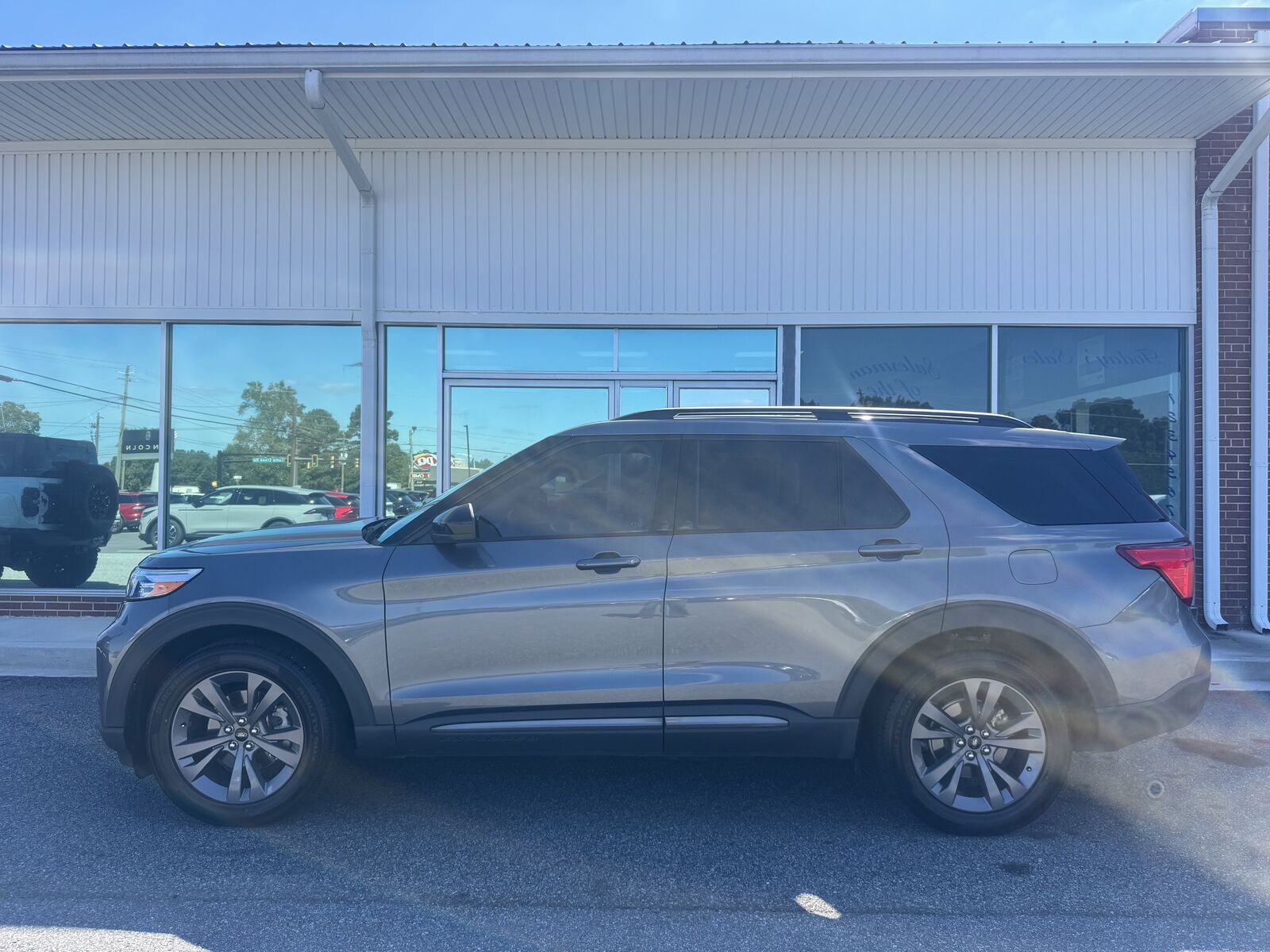 2023 FORD Explorer