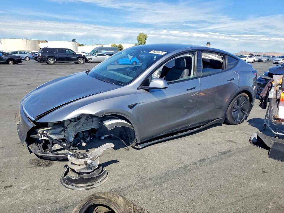 2026 TESLA Model Y