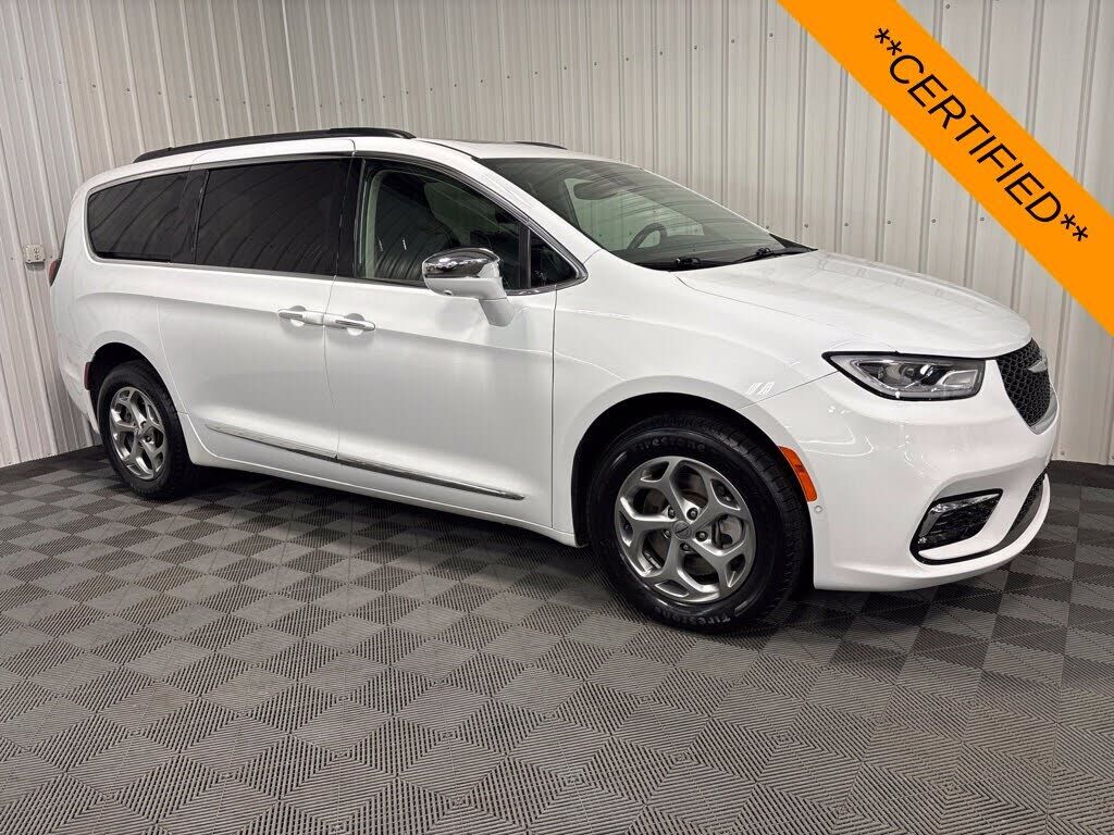 2022 CHRYSLER Pacifica