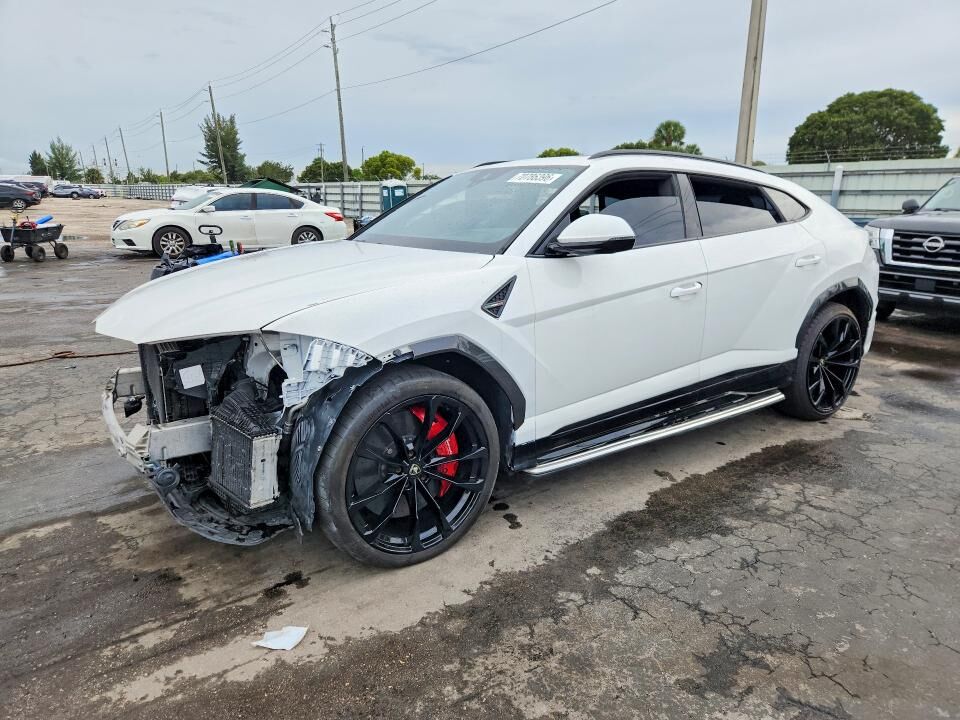 2019 LAMBORGHINI URUS