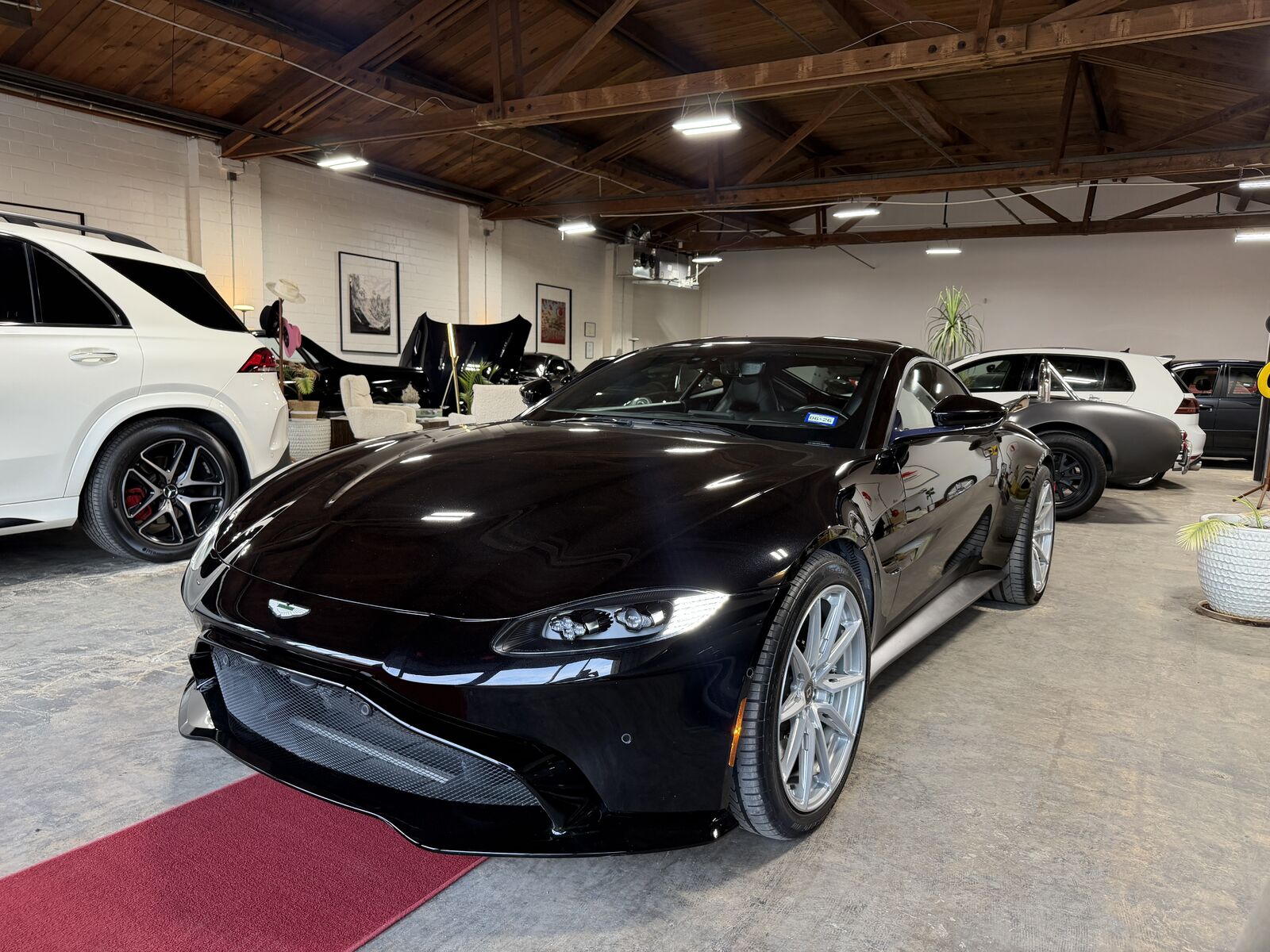 2020 ASTON MARTIN Vantage