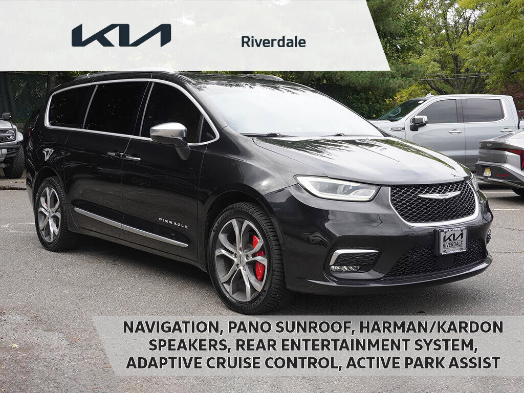 2022 CHRYSLER Pacifica
