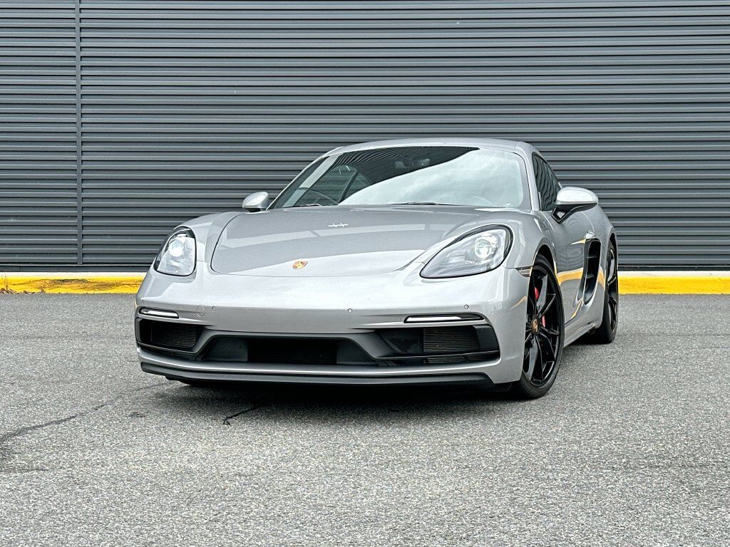 2018 PORSCHE 718
