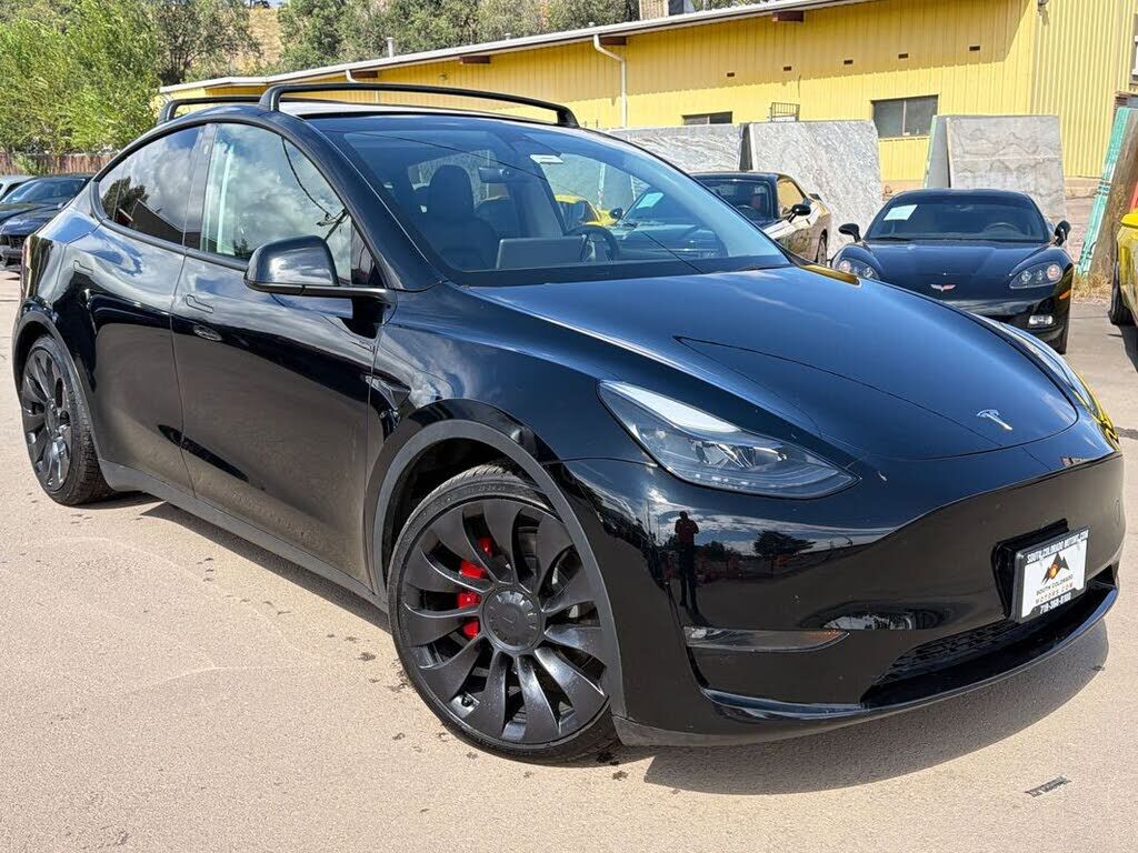 2023 TESLA Model Y