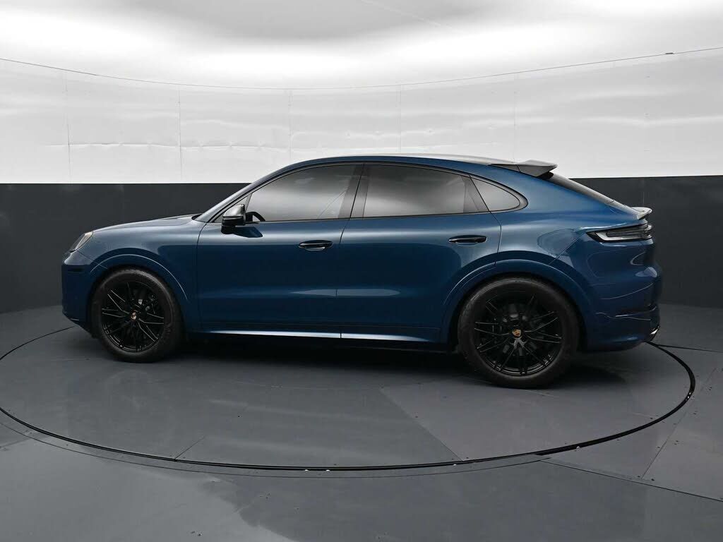 2026 PORSCHE Cayenne