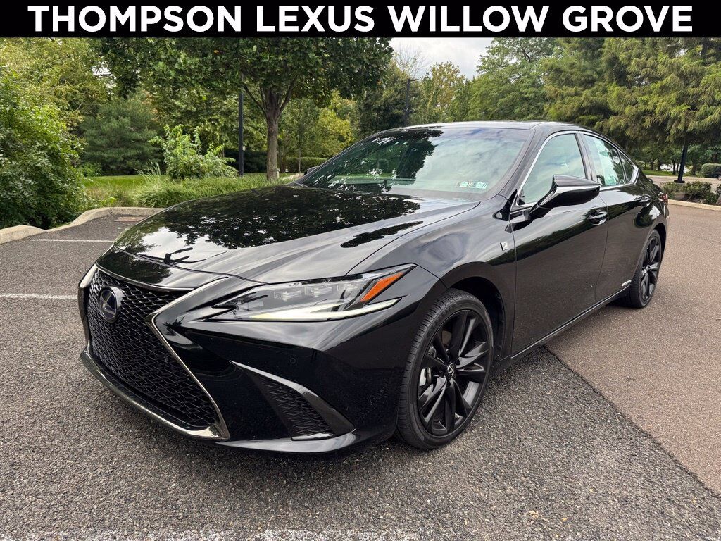 2022 LEXUS ES