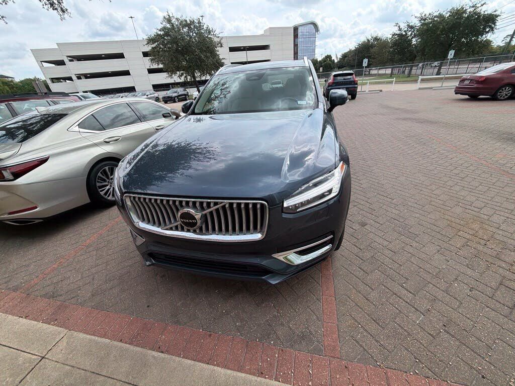 2024 VOLVO XC90