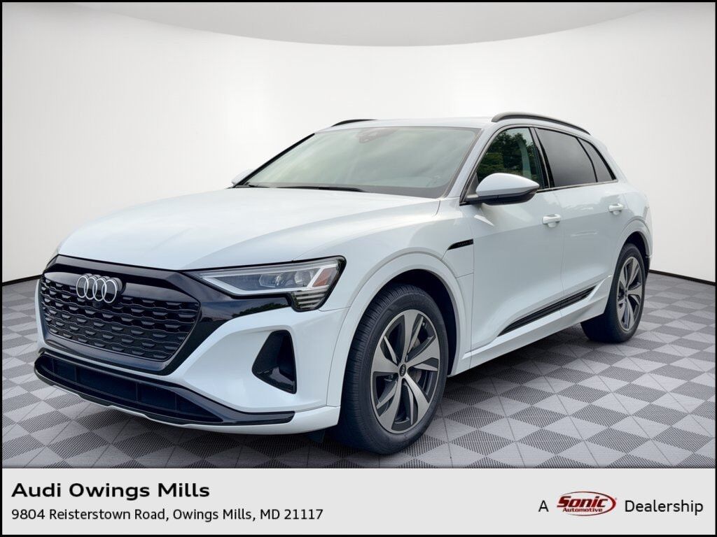 2024 AUDI Q8