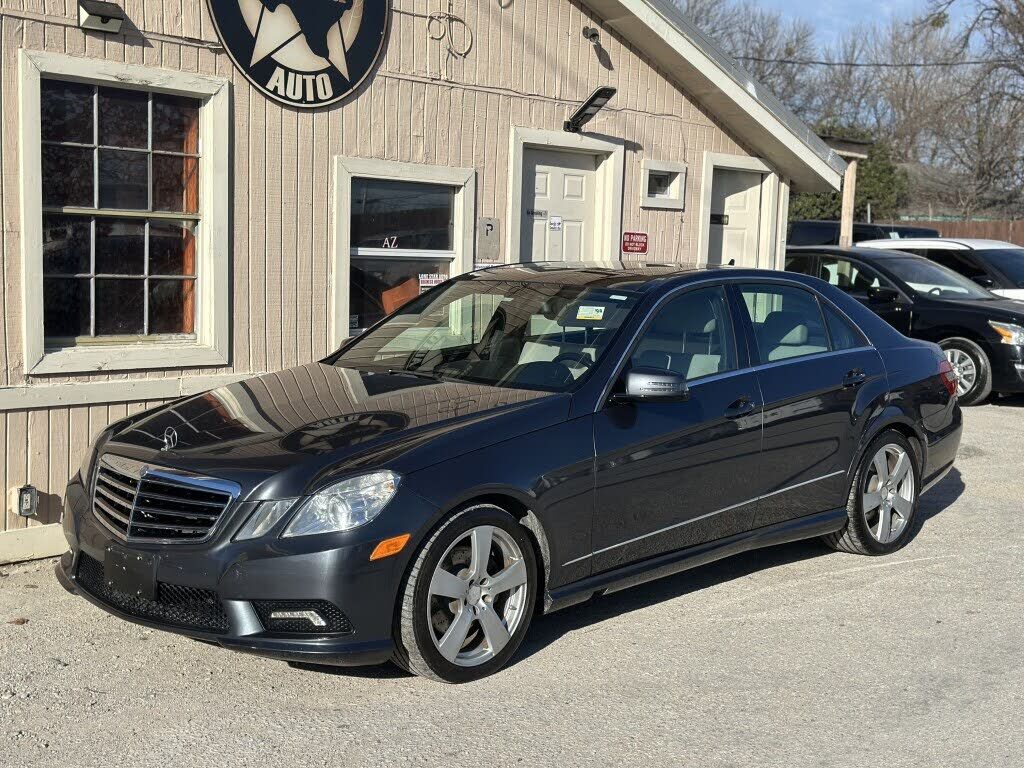 2011 MERCEDES-BENZ E-Class