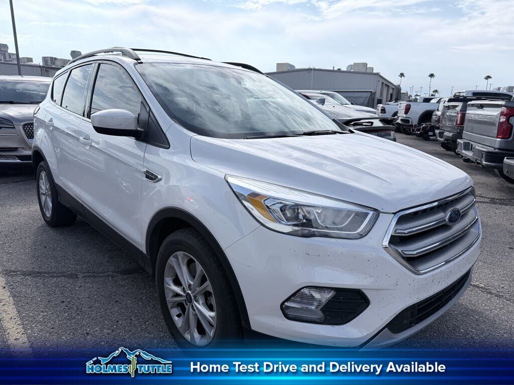 2017 FORD Escape