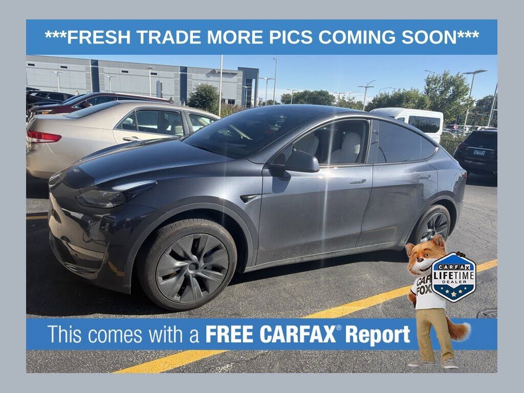2025 TESLA Model Y