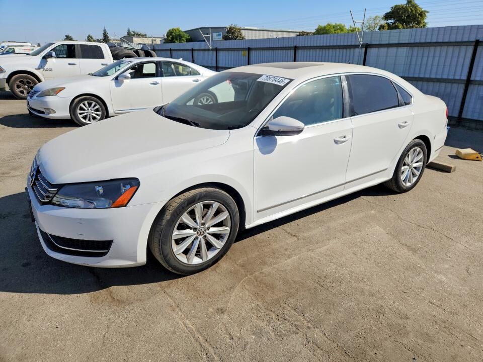 2012 VOLKSWAGEN Passat