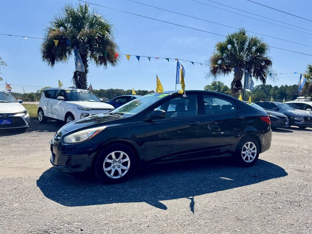 2012 HYUNDAI Accent