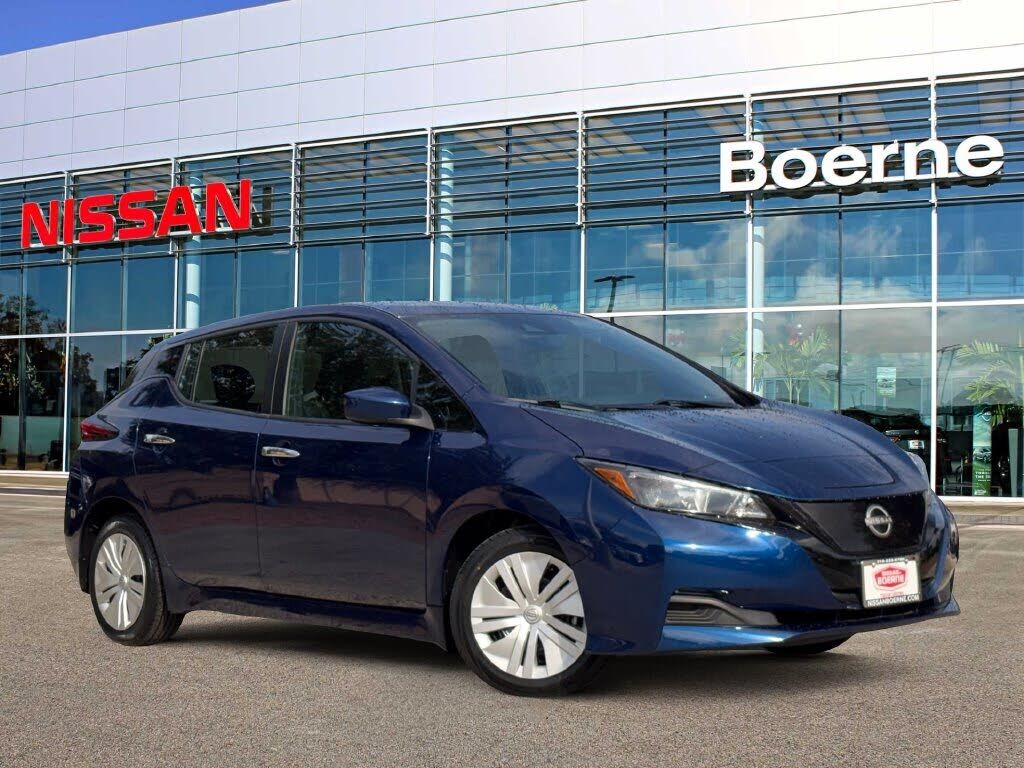 2025 NISSAN Leaf