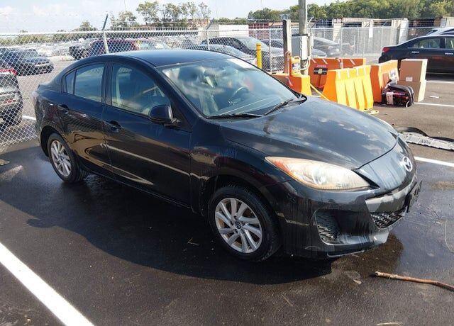 2013 MAZDA Mazda3
