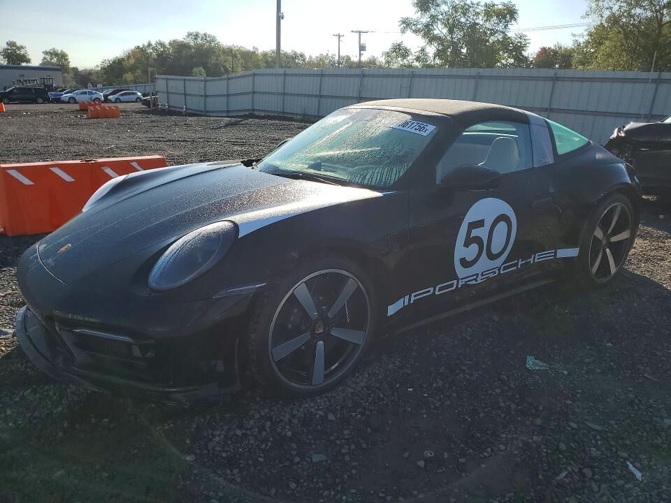 2021 PORSCHE 911