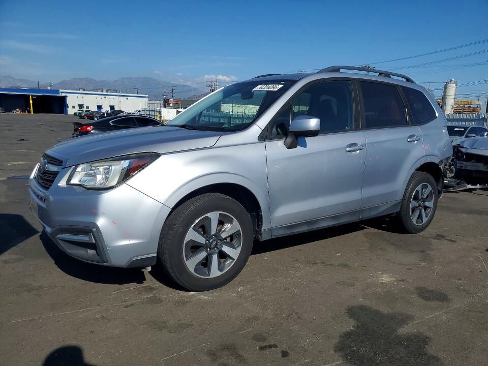 2018 SUBARU Forester