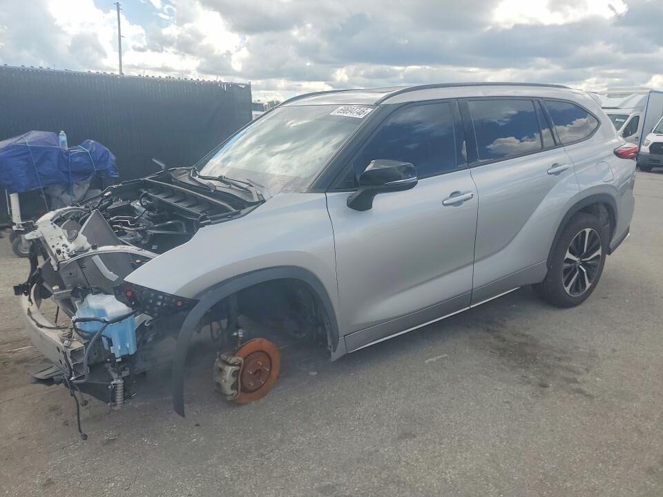 2022 TOYOTA Highlander