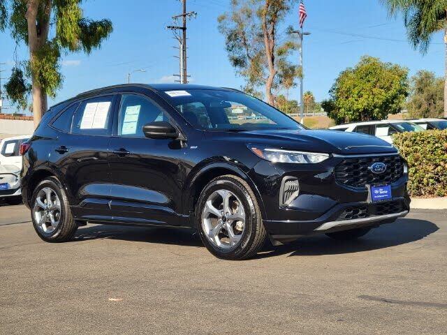 2024 FORD Escape