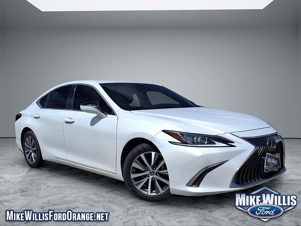 2019 LEXUS ES