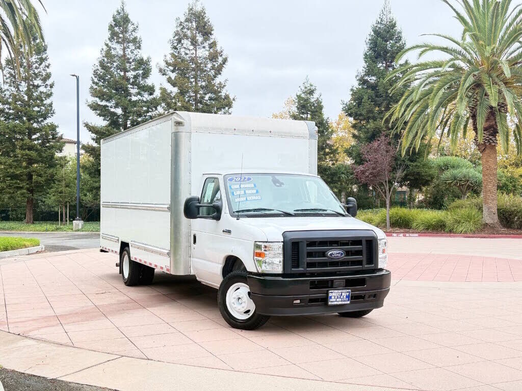 2022 FORD E-350