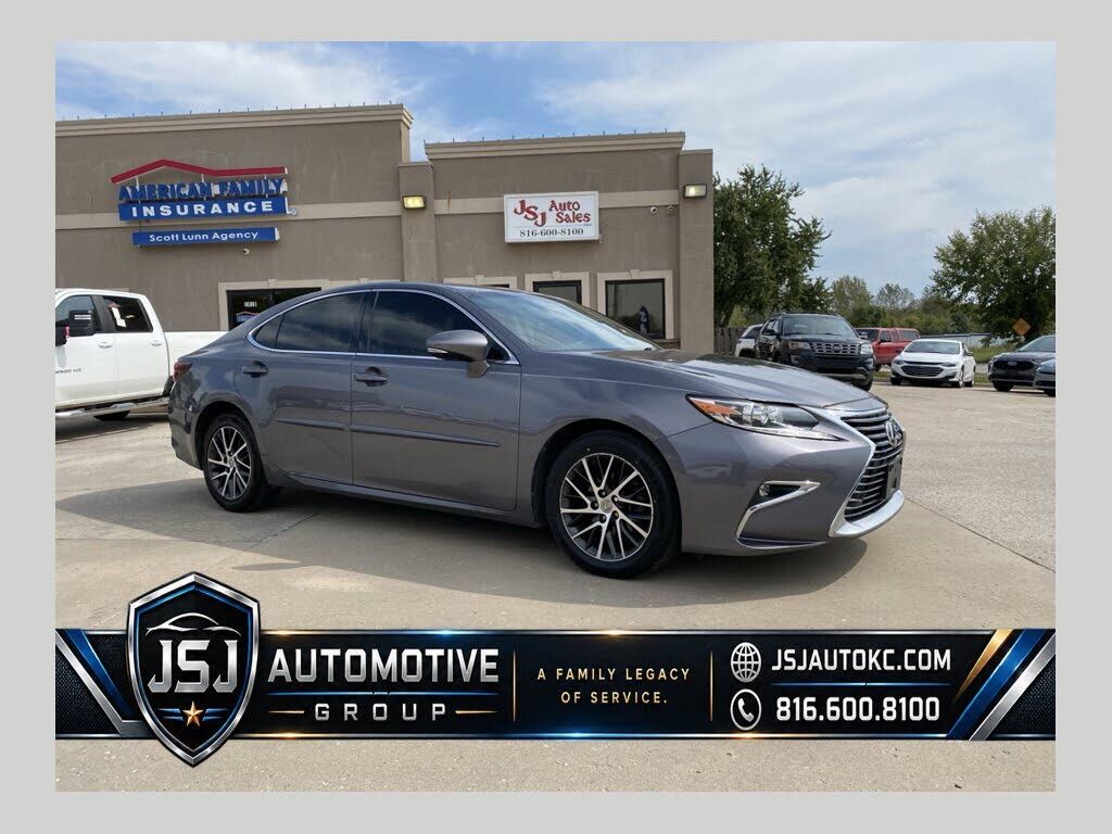 2016 LEXUS ES