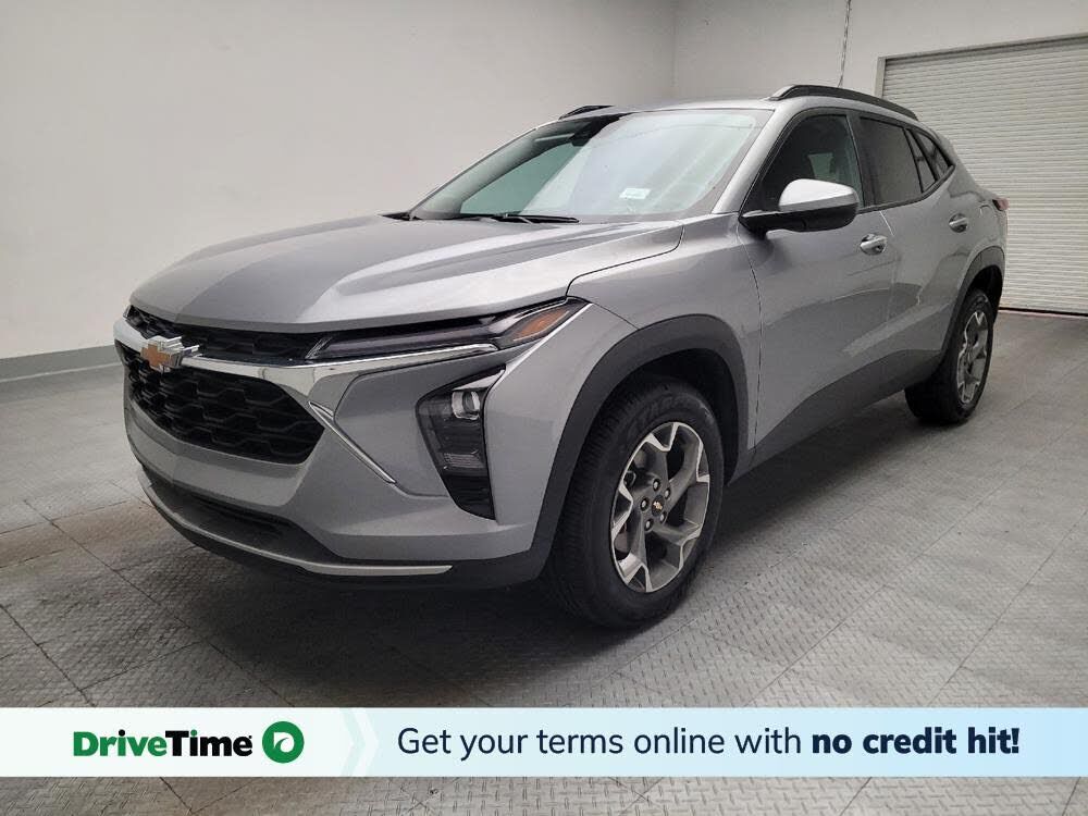2025 CHEVROLET Trax