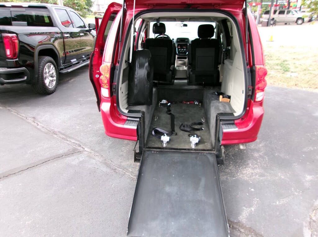2013 DODGE Grand Caravan