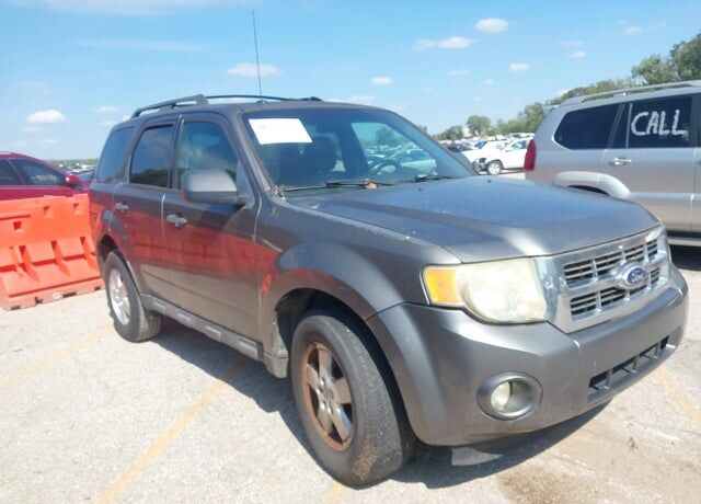 2010 FORD Escape