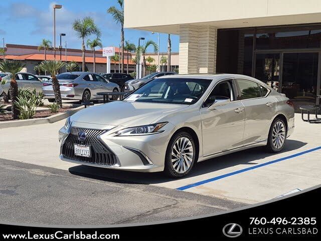 2019 LEXUS ES