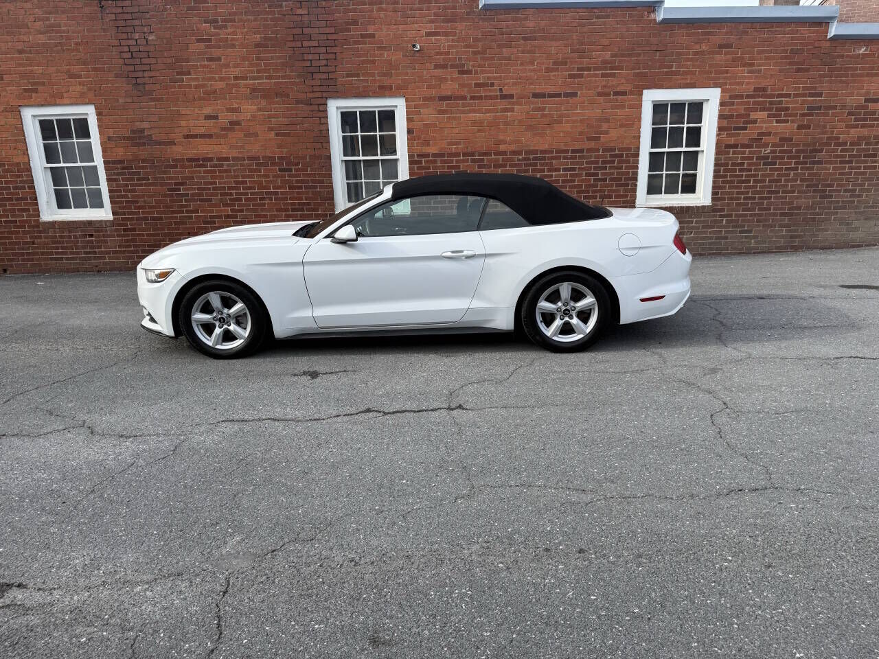 2016 FORD Mustang