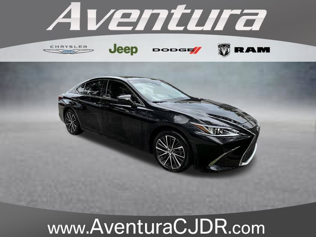 2025 LEXUS ES
