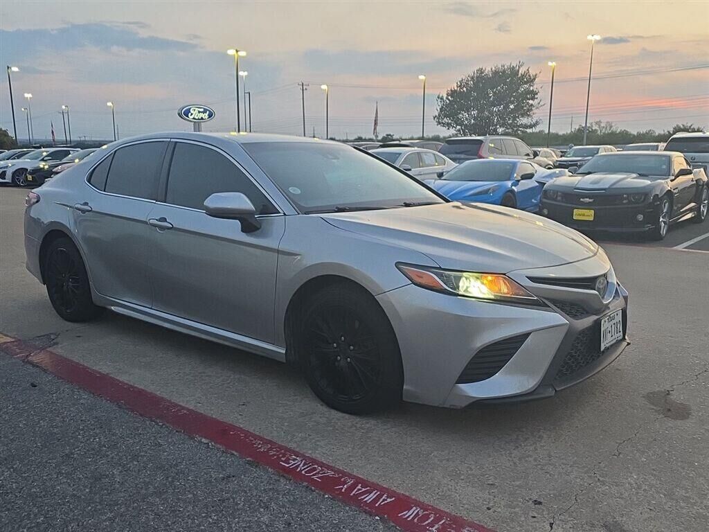 2018 TOYOTA Camry