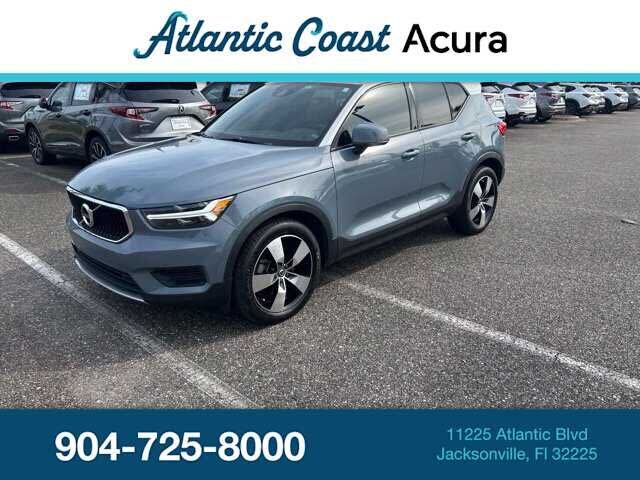 2020 VOLVO XC40