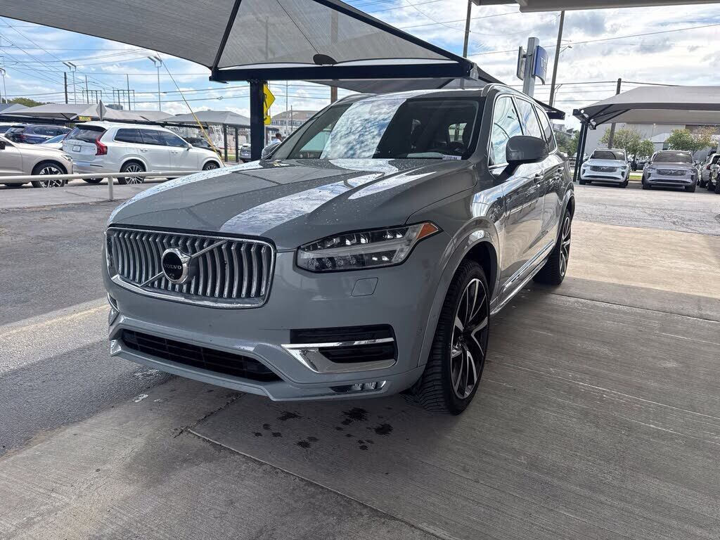 2024 VOLVO XC90