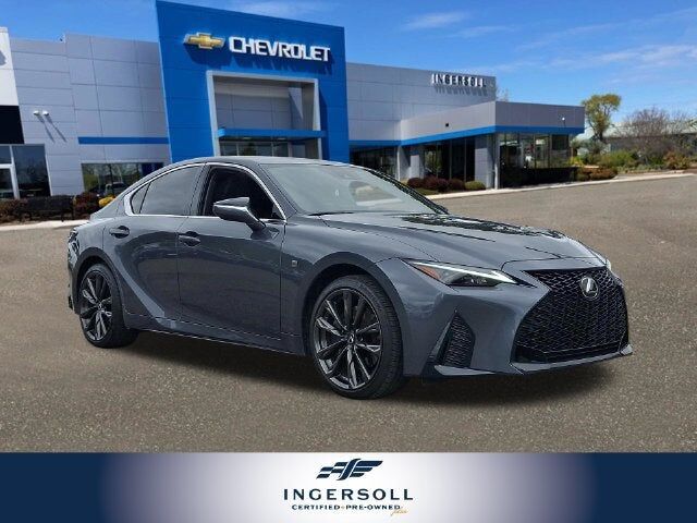 2025 LEXUS IS