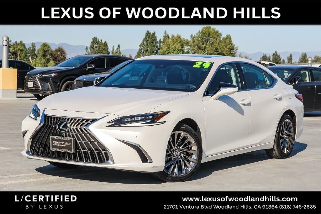 2024 LEXUS ES